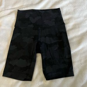 Womens Lululemon biker shorts